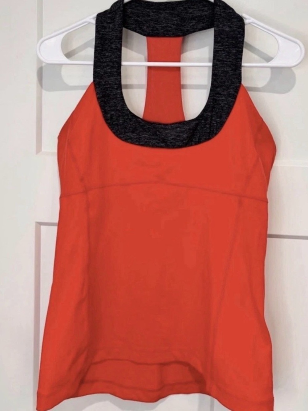 Women's Athletic Lululemon size  Tank Top with Contrast Black Neckline